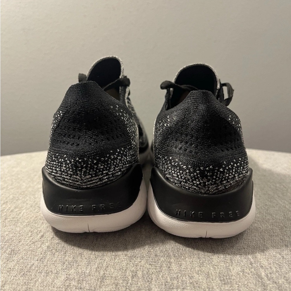 Nike Free Run Flyknit 2018 Oreo Black/White Women's Shoe Size 8 942839-101 - Picture 4 of 11